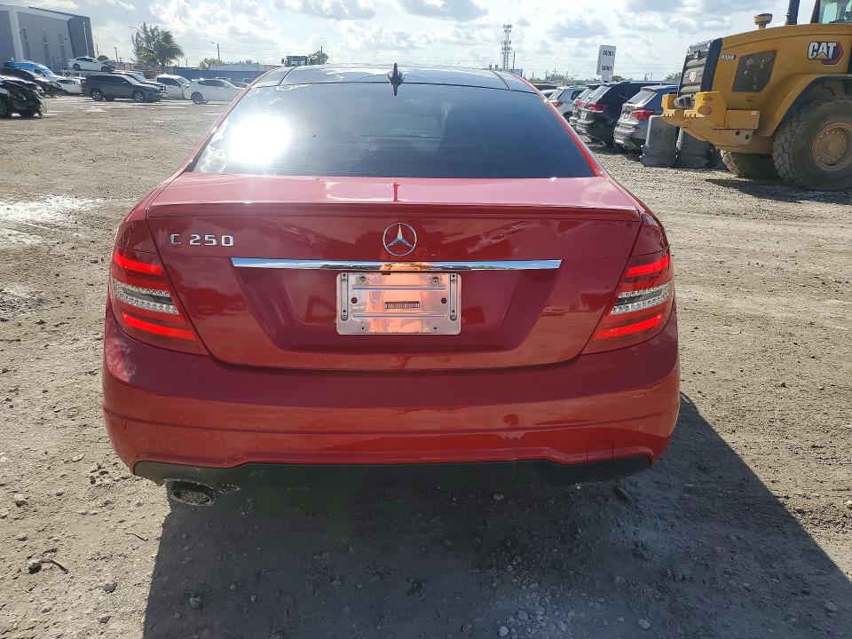 Продаж на аукціоні авто 2014 Mercedes-benz C, vin: WDDGJ4HB9EG265805, номер лоту: 46099206