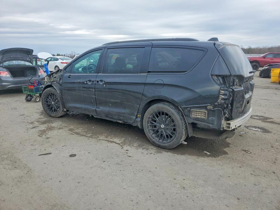 79102875 :رقم المزاد ، 2C4RC1GG3KR703883 vin ، 2019 Chrysler Pacifica مزاد بيع