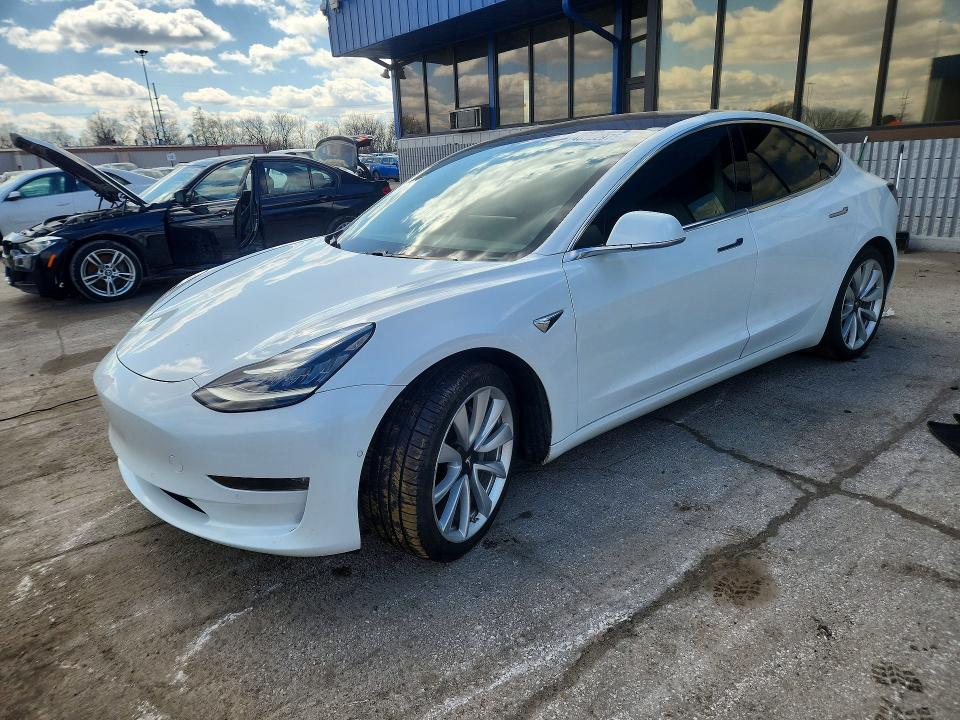 2018 Tesla Model 3 მანქანა იყიდება აუქციონზე, vin: 5YJ3E1EA5JF049803, აუქციონის ნომერი: 45922976