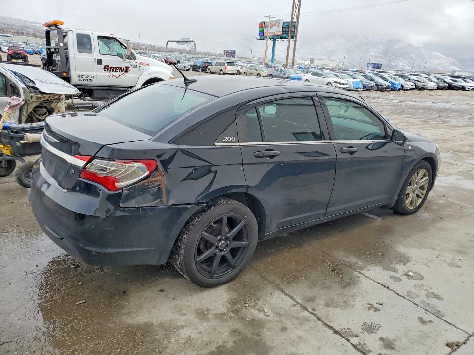 Auction sale of the 2012 Chrysler 200, vin: 1C3CCBHG1CN145819, lot number: 41606876