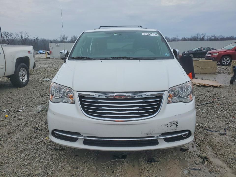 2015 Chrysler Town & Country მანქანა იყიდება აუქციონზე, vin: 2C4RC1CG9FR743431, აუქციონის ნომერი: 75407125