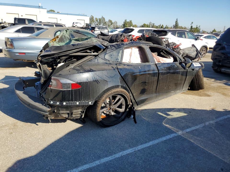 79994145 :رقم المزاد ، 5YJSA1E69NF460243 vin ، 2022 Tesla Model S مزاد بيع