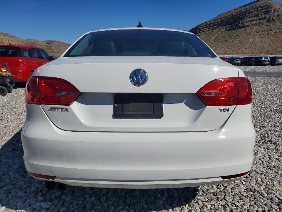 2014 Volkswagen Jetta მანქანა იყიდება აუქციონზე, vin: 3VWLL7AJ9EM372734, აუქციონის ნომერი: 79844685