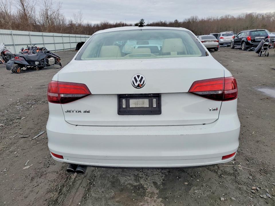 47331326 :رقم المزاد ، 3VWDB7AJ9HM411043 vin ، 2017 Volkswagen Jetta مزاد بيع