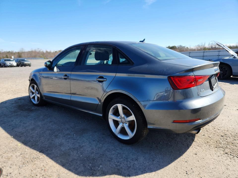 46690486 :رقم المزاد ، WAUBFGFF4F1001891 vin ، 2015 Audi A3 مزاد بيع