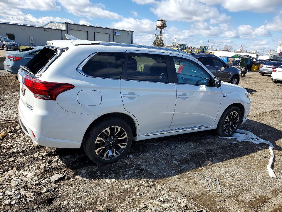 Продаж на аукціоні авто 2018 Mitsubishi Outlander, vin: JA4J24A53JZ070776, номер лоту: 46113336
