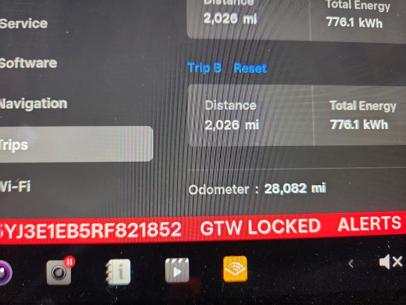 Продажа на аукционе авто 2024 Tesla Model 3, vin: 5YJ3E1EB5RF821852, номер лота: 45683296