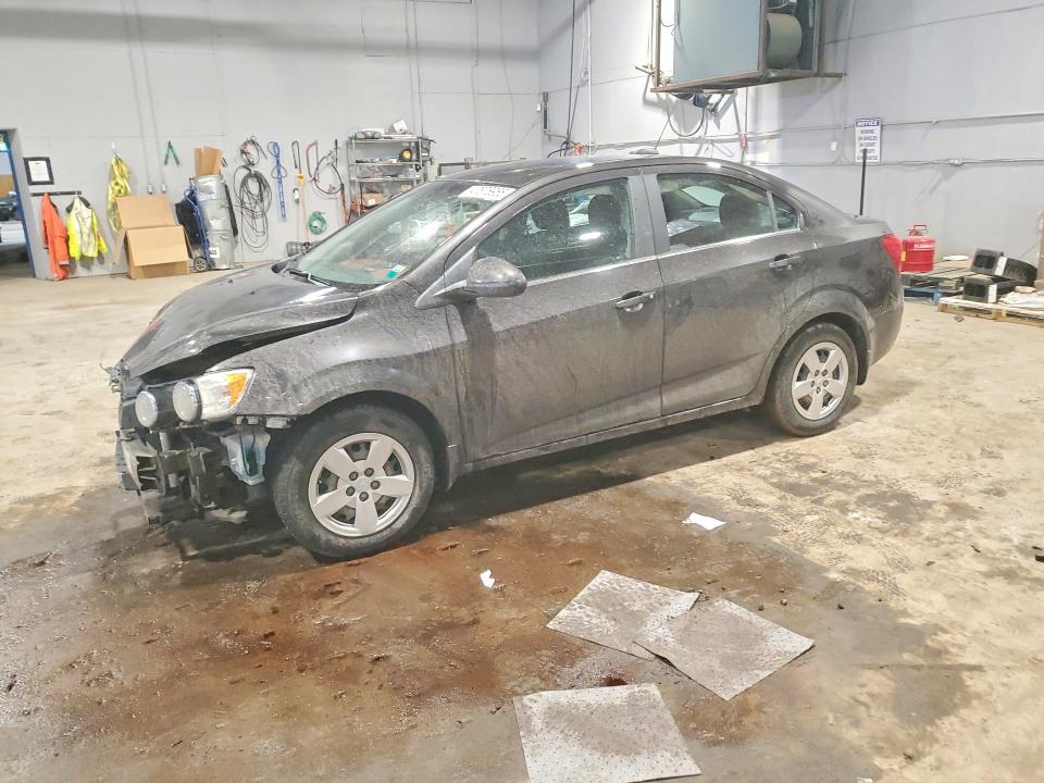 47876966 :رقم المزاد ، 1G1JC5SH5G4117287 vin ، 2016 Chevrolet Sonic مزاد بيع