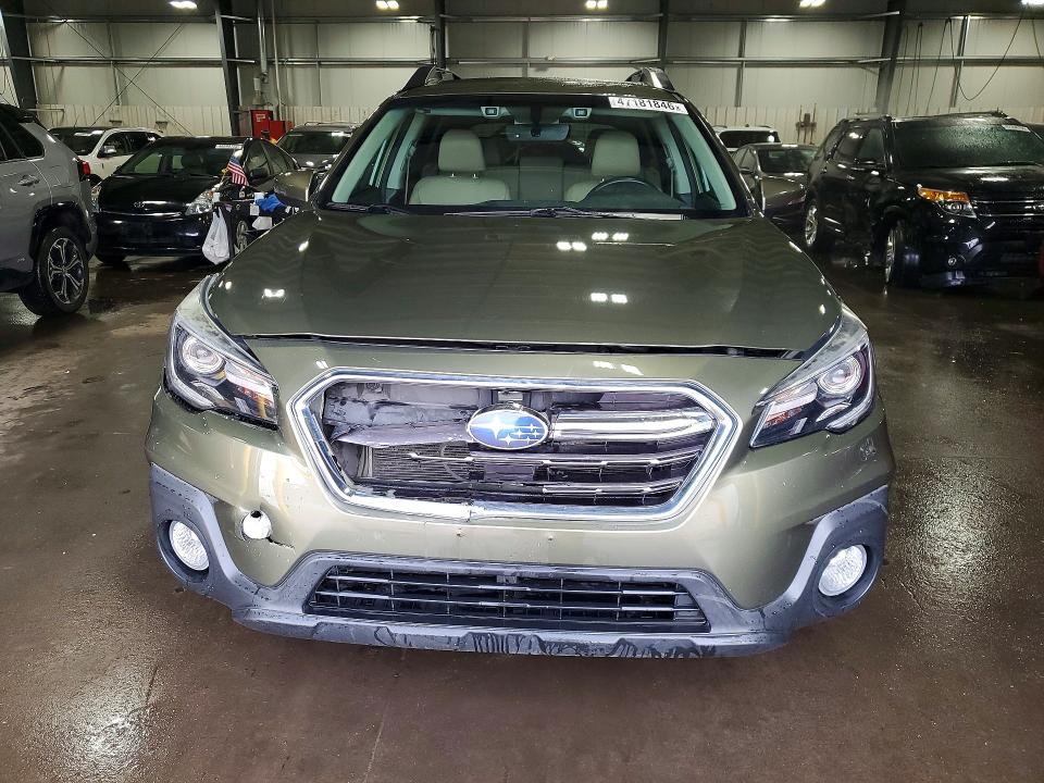 47181846 :رقم المزاد ، 4S4BSANC1J3336733 vin ، 2018 Subaru Outback مزاد بيع