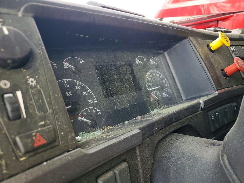 47575016 :رقم المزاد ، 4V4NC9EG0MN271743 vin ، 2021 Volvo Vnl مزاد بيع