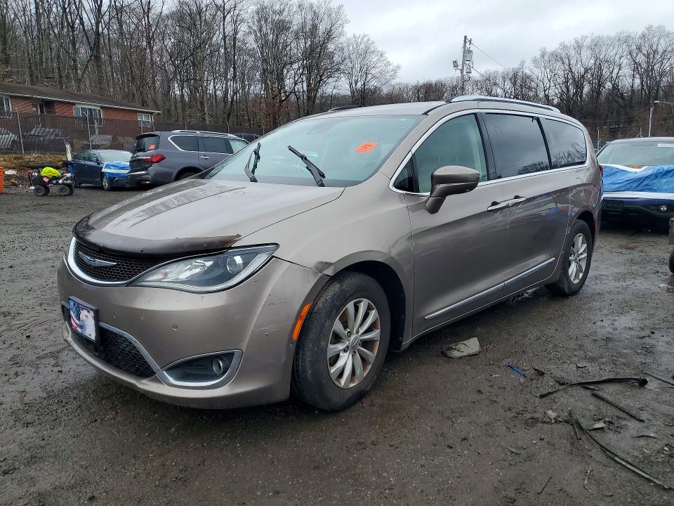 Продажа на аукционе авто 2018 Chrysler Pacifica, vin: 2C4RC1EG9JR139240, номер лота: 46347306