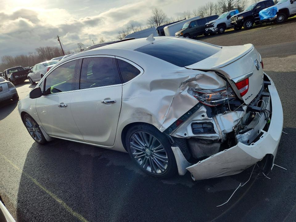 41831146 :رقم المزاد ، 1G4PT5SV5E4148099 vin ، 2014 Buick Verano مزاد بيع