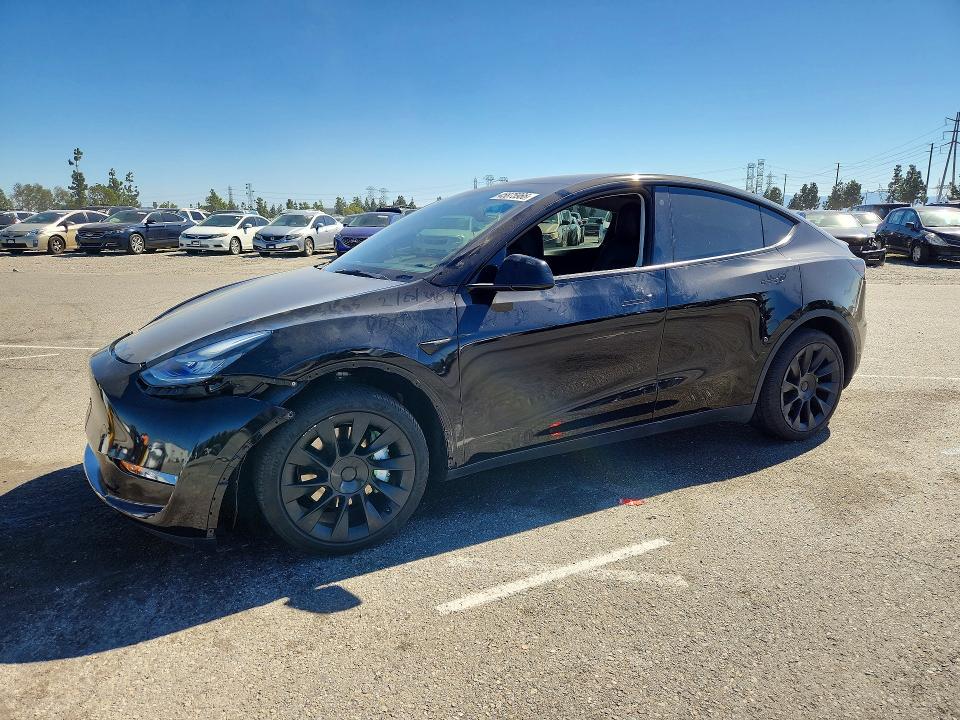 2021 Tesla Model Y მანქანა იყიდება აუქციონზე, vin: 5YJYGDEE3MF305123, აუქციონის ნომერი: 45875966