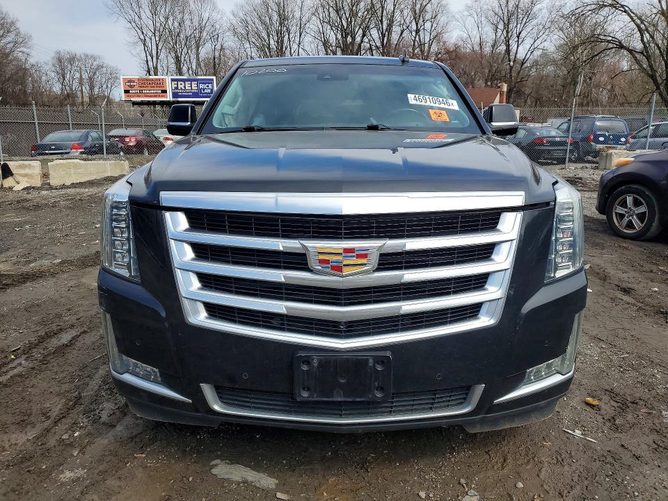 2019 Cadillac Escalade მანქანა იყიდება აუქციონზე, vin: 1GYS4BKJ9KR141754, აუქციონის ნომერი: 46910946