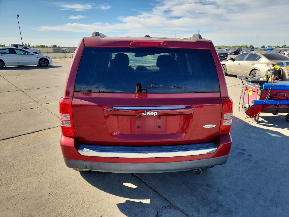 47992896 :رقم المزاد ، 1C4NJPFA0GD656049 vin ، 2016 Jeep Patriot مزاد بيع