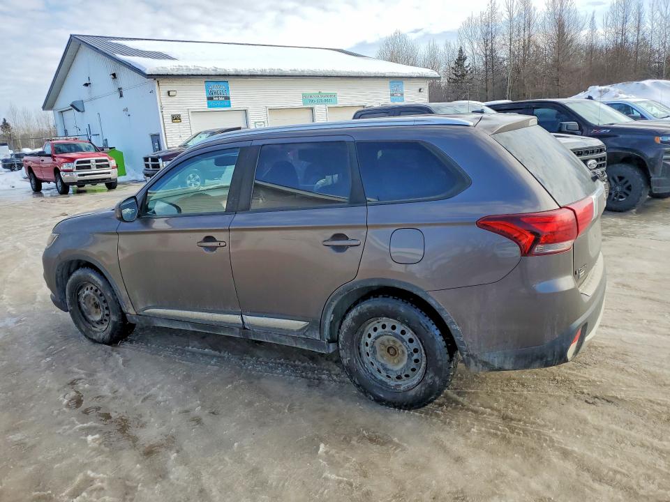 2016 Mitsubishi Outlander მანქანა იყიდება აუქციონზე, vin: JA4AZ2A39GZ611353, აუქციონის ნომერი: 79468395