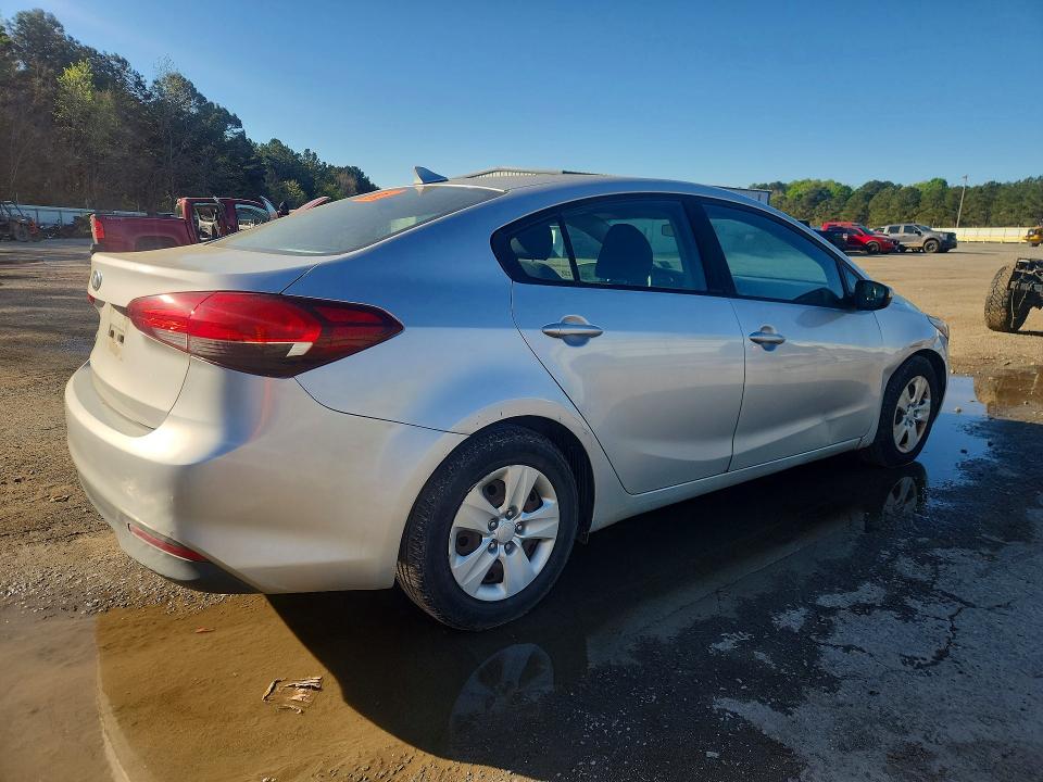 Продаж на аукціоні авто 2017 Kia Forte, vin: 3KPFK4A70HE105311, номер лоту: 45973336