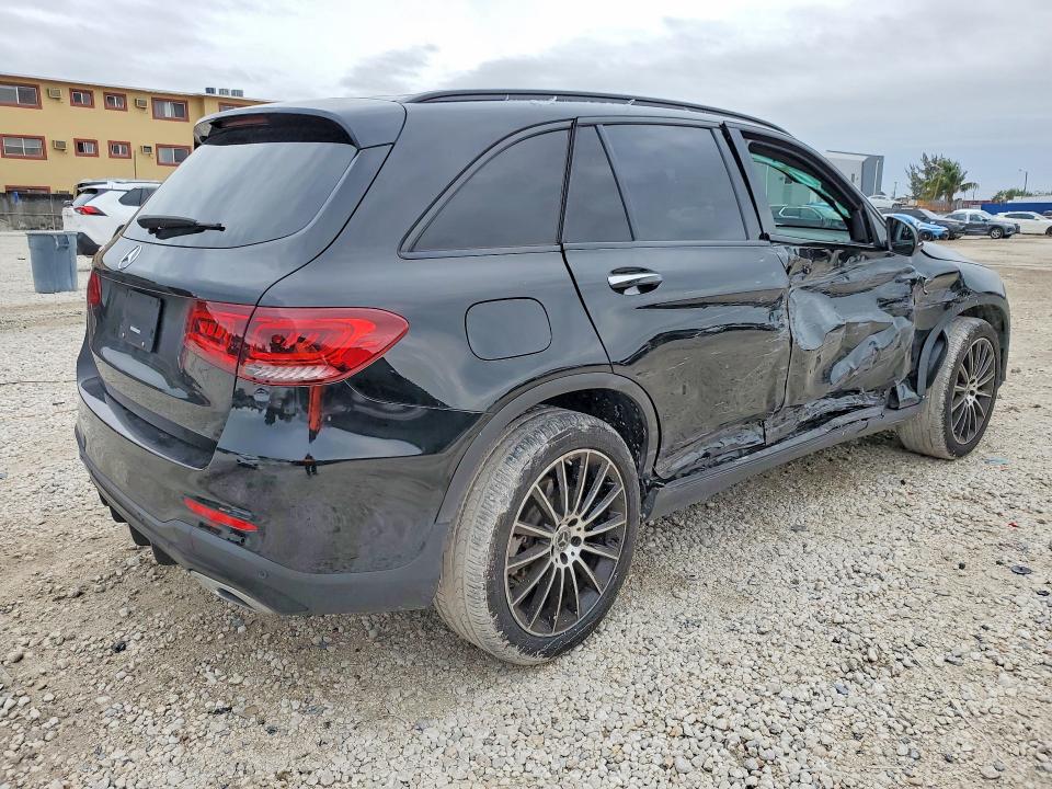 46422366 :رقم المزاد ، W1N0G8DBXNV372003 vin ، 2022 Mercedes-benz Glc مزاد بيع