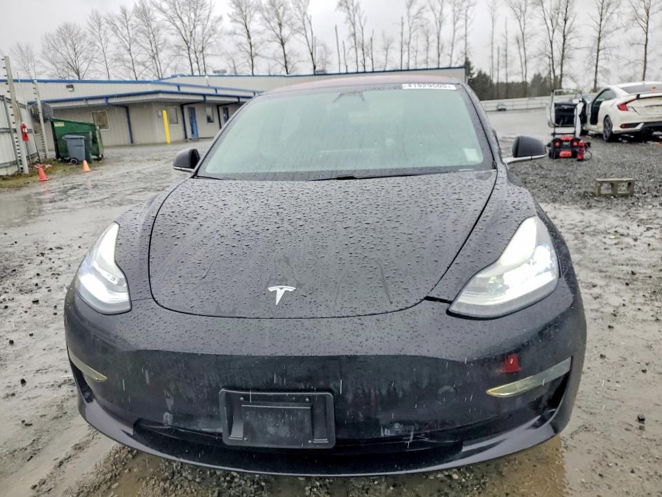 2018 Tesla Model 3 მანქანა იყიდება აუქციონზე, vin: 5YJ3E1EA2JF018556, აუქციონის ნომერი: 41929506