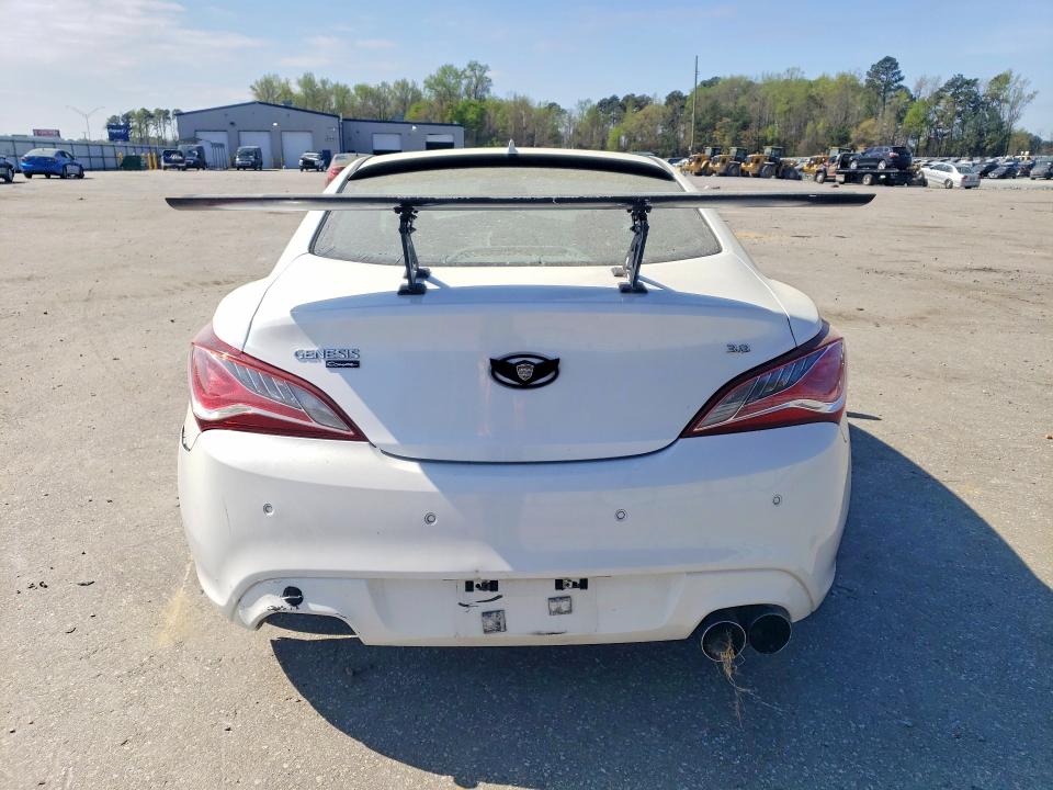 2014 Hyundai Genesis Coupe მანქანა იყიდება აუქციონზე, vin: KMHHU6KJXEU117726, აუქციონის ნომერი: 46847136