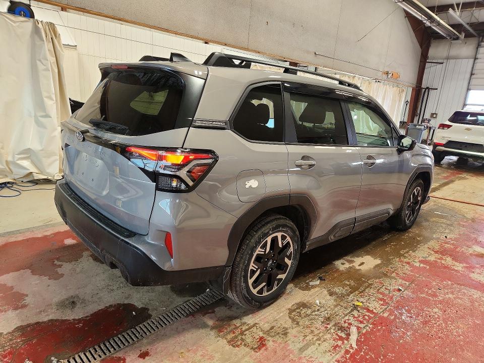 Продажа на аукционе авто 2025 Subaru Forester, vin: JF2SLDDC1SH538224, номер лота: 47354816