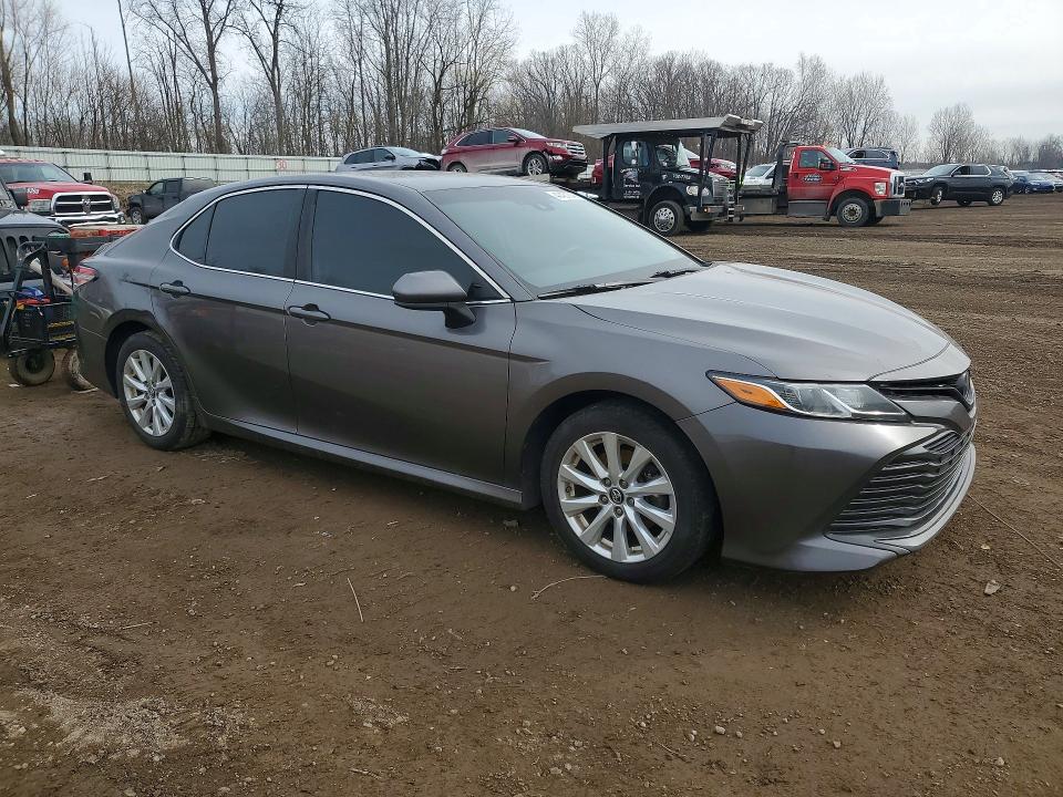 47461646 :رقم المزاد ، 4T1B11HK8KU791564 vin ، 2019 Toyota Camry مزاد بيع