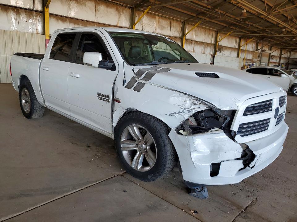 46234306 :رقم المزاد ، 1C6RR6MT9FS722477 vin ، 2015 Ram 1500 مزاد بيع