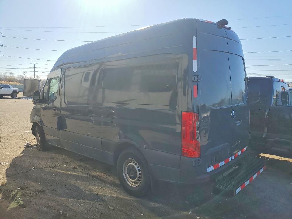 77116465 :رقم المزاد ، WD4PF0CD3KP092510 vin ، 2019 Mercedes-benz Sprinter مزاد بيع