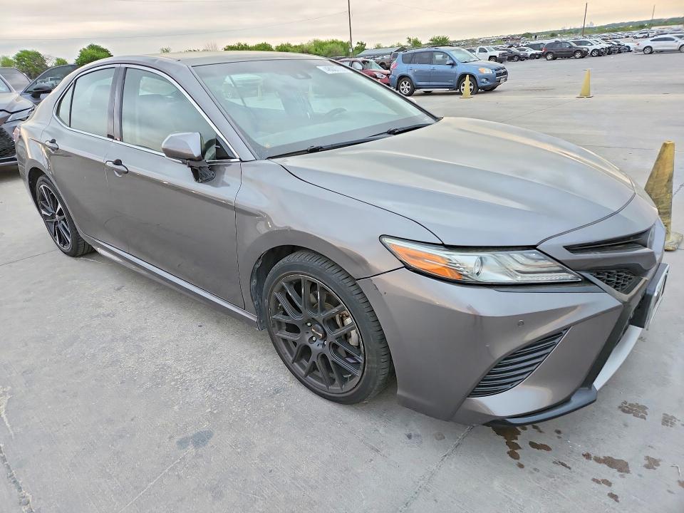 Продажа на аукционе авто 2018 Toyota Camry, vin: 4T1B61HK8JU119715, номер лота: 48007106