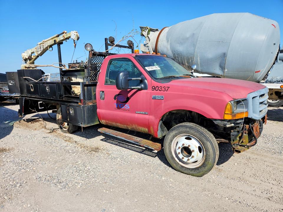 47247746 :رقم المزاد ، 1FDAF56F71EB82176 vin ، 2001 Ford F550 مزاد بيع