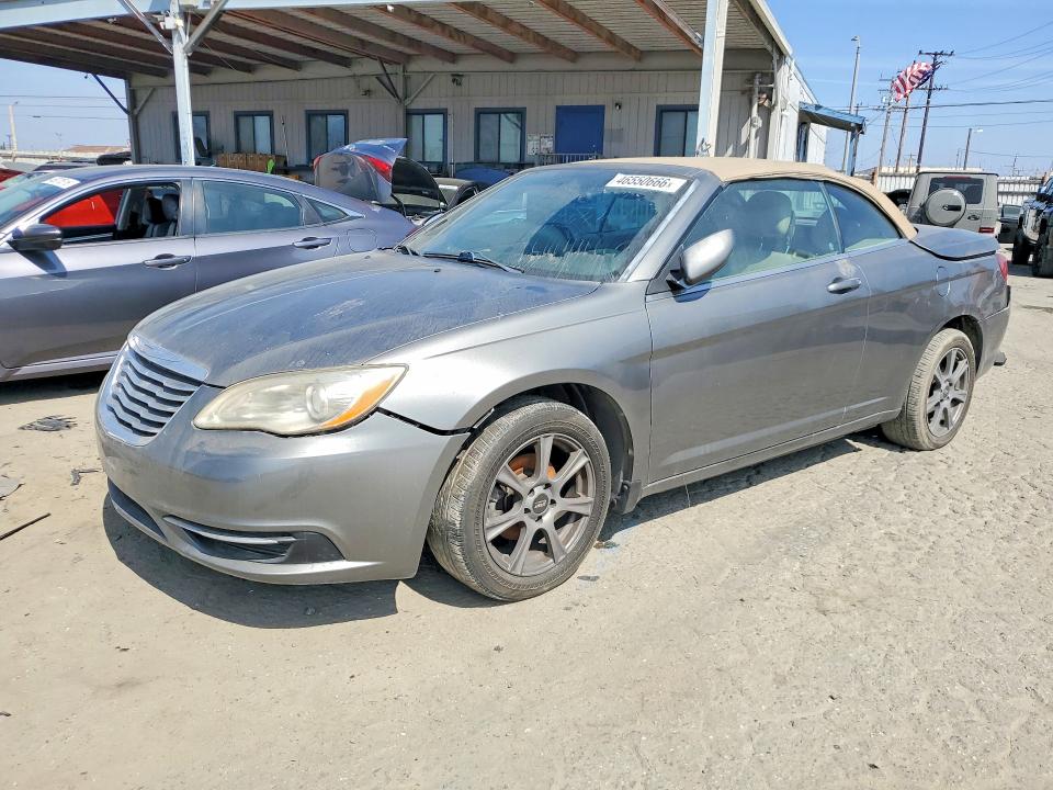 46550666 :رقم المزاد ، 1C3BCBEB9DN511368 vin ، 2013 Chrysler 200 مزاد بيع