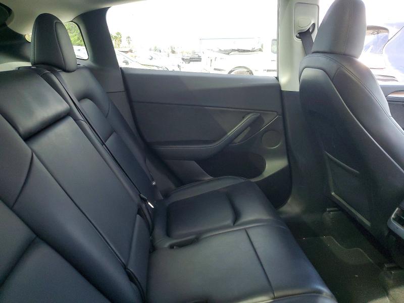 2025 Tesla Model Y მანქანა იყიდება აუქციონზე, vin: 7SAYGAEE2SF227884, აუქციონის ნომერი: 79630605