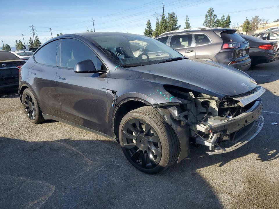 Продажа на аукционе авто 2025 Tesla Model Y, vin: 7SAYGDED4SA377758, номер лота: 45999926