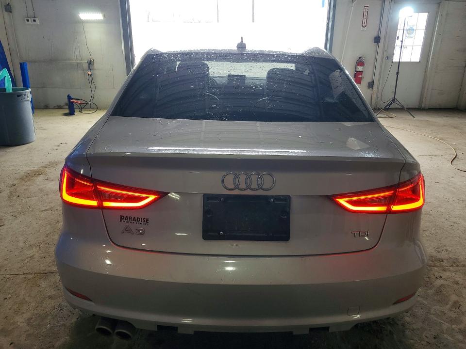 79513565 :رقم المزاد ، WAUCJGFF2F1028655 vin ، 2015 Audi A3 مزاد بيع