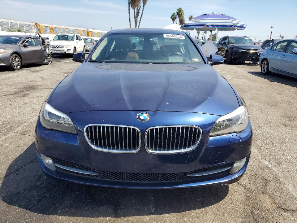 45564226 :رقم المزاد ، WBAXH5C53DDW15830 vin ، 2013 Bmw 528 مزاد بيع