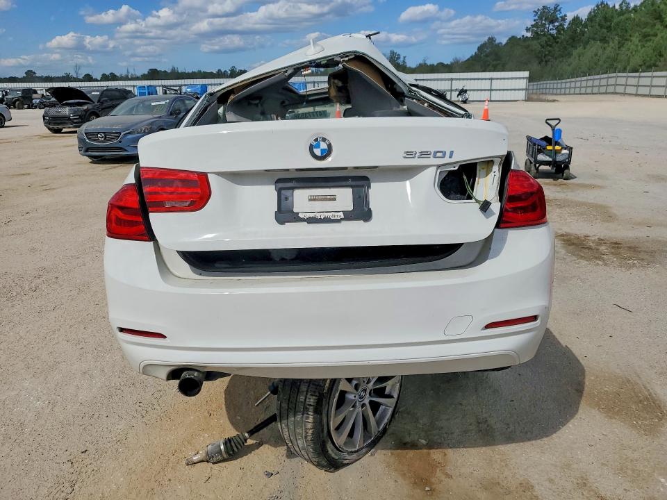 Продаж на аукціоні авто 2016 Bmw 320, vin: WBA8E1G58GNT35531, номер лоту: 47773536