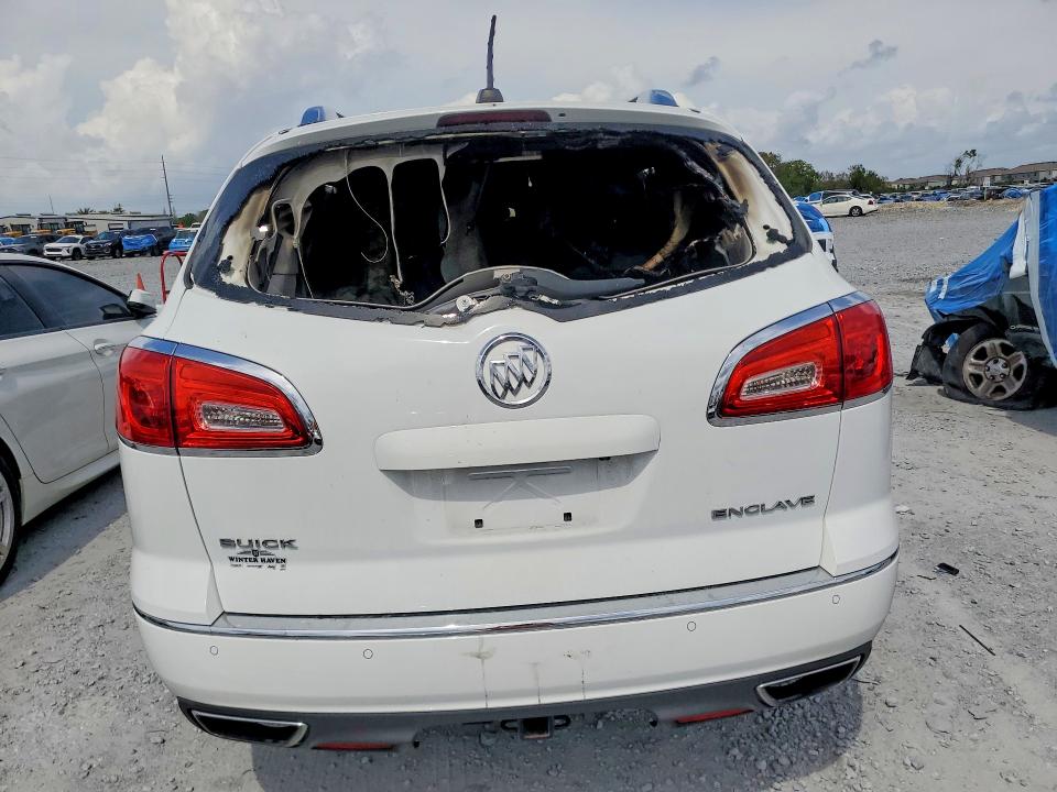 45671516 :رقم المزاد ، 5GAKRAKD2HJ143009 vin ، 2017 Buick Enclave مزاد بيع