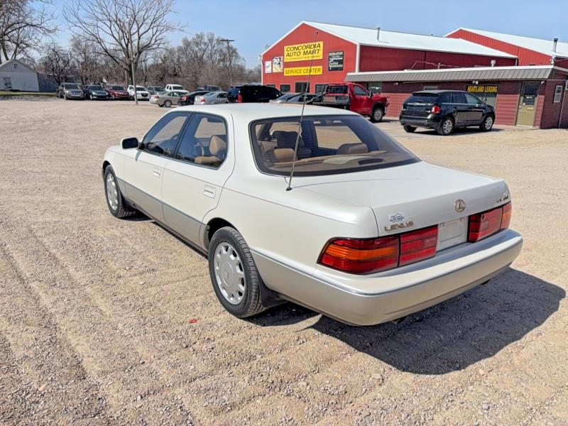 1992 Lexus Ls 400 მანქანა იყიდება აუქციონზე, vin: JT8UF11E8N0141128, აუქციონის ნომერი: 46362806