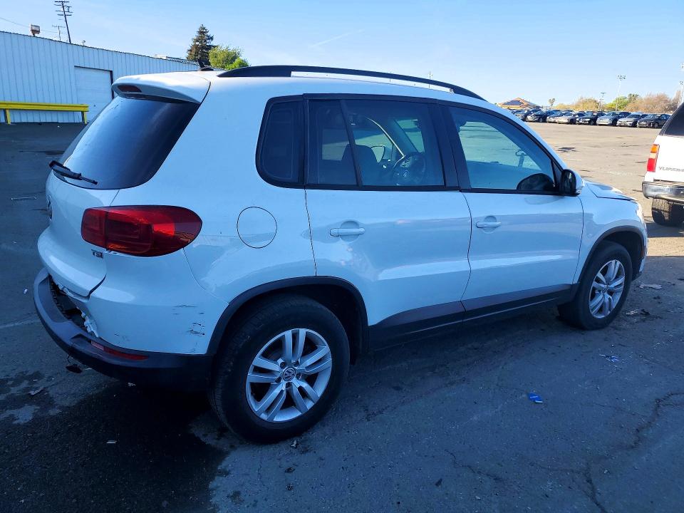 45474196 :رقم المزاد ، WVGAV7AX3GW596363 vin ، 2016 Volkswagen Tiguan مزاد بيع
