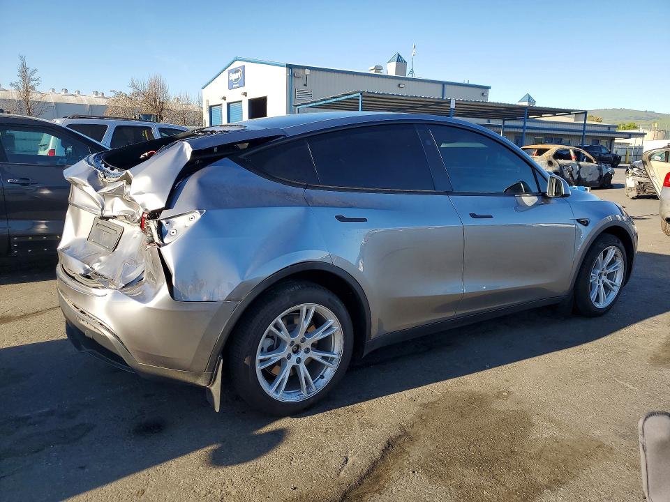 41965796 :رقم المزاد ، 7SAYGDEE1RA287843 vin ، 2024 Tesla Model Y مزاد بيع