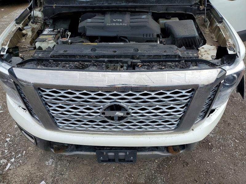 47190056 :رقم المزاد ، 1N6AA1E54JN541663 vin ، 2018 Nissan Titan مزاد بيع