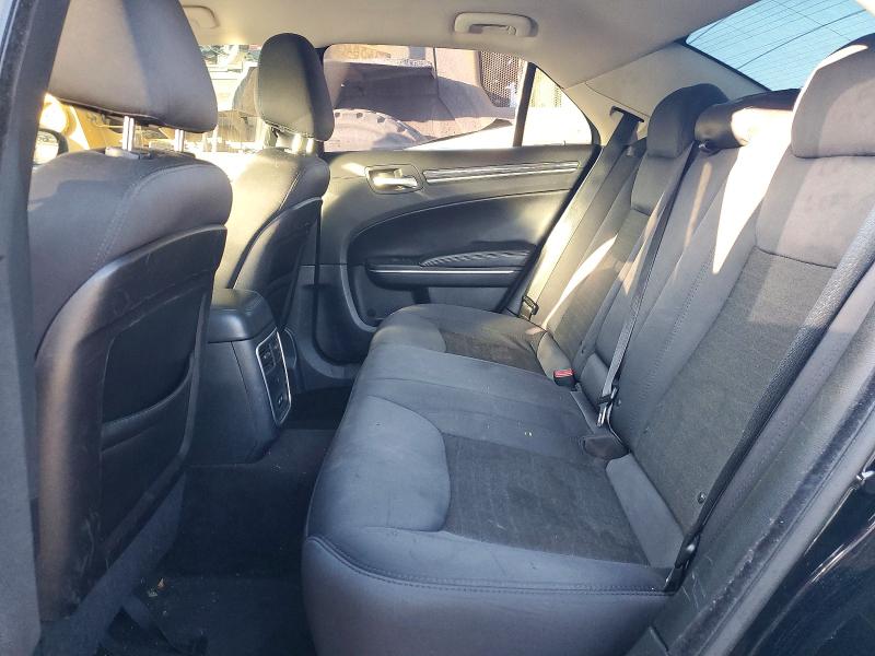 45627276 :رقم المزاد ، 2C3CCAAG4JH191414 vin ، 2018 Chrysler 300 مزاد بيع