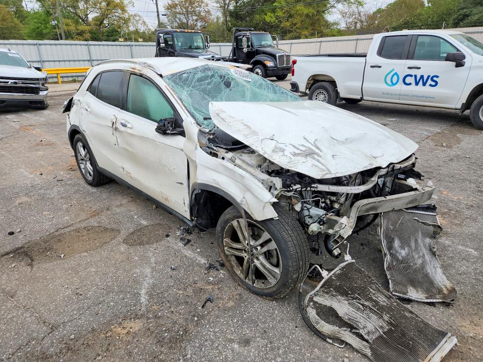 47282466 :رقم المزاد ، WDCTG4EB1LU025183 vin ، 2020 Mercedes-benz Gla مزاد بيع
