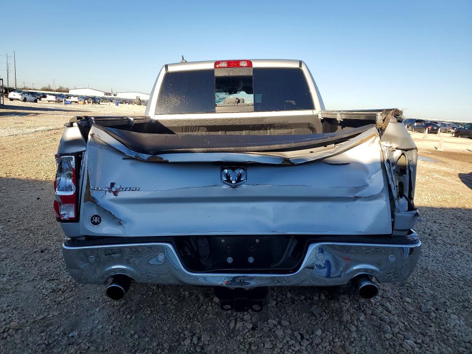 45869606 :رقم المزاد ، 1C6RR6LT2JS112642 vin ، 2018 Ram 1500 مزاد بيع