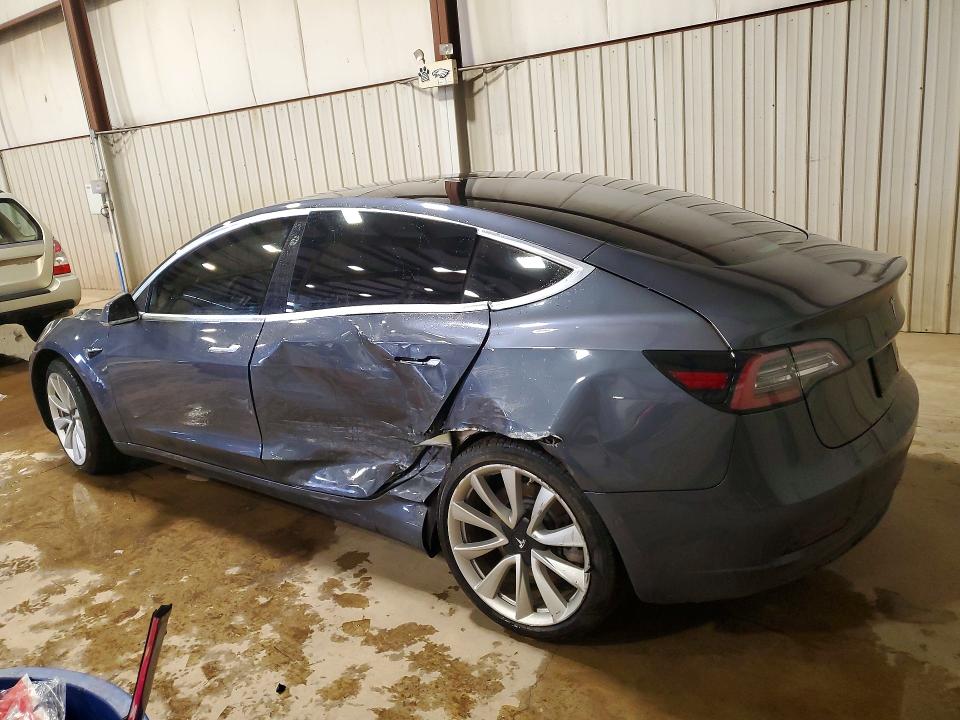45983136 :رقم المزاد ، 5YJ3E1EB3LF720364 vin ، 2020 Tesla Model 3 مزاد بيع