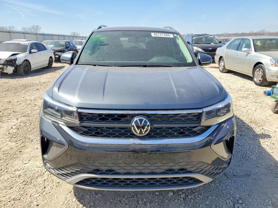 2022 Volkswagen Taos მანქანა იყიდება აუქციონზე, vin: 3VVRX7B20NM042281, აუქციონის ნომერი: 46747406