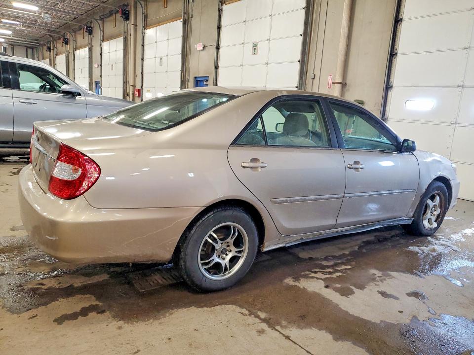 46401376 :رقم المزاد ، JTDBE32K020048420 vin ، 2002 Toyota Camry مزاد بيع