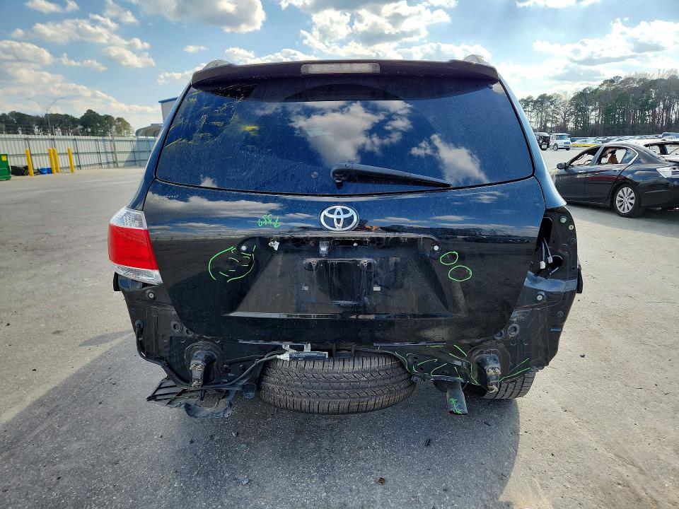 2013 Toyota Highlander მანქანა იყიდება აუქციონზე, vin: 5TDYK3EH8DS104963, აუქციონის ნომერი: 42055506