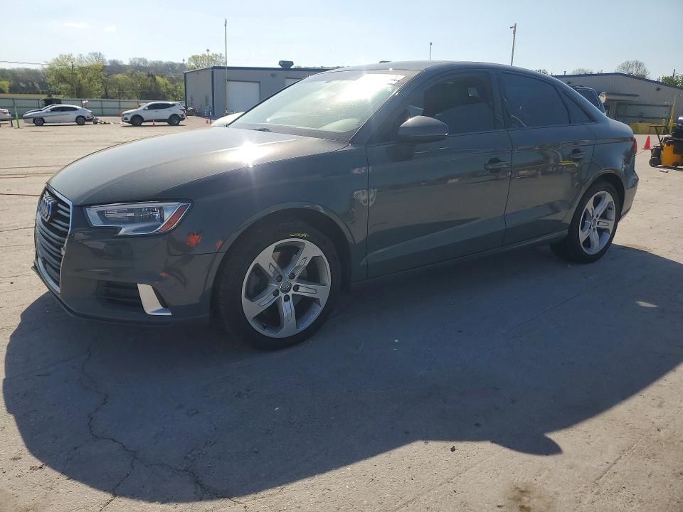 Продаж на аукціоні авто 2017 Audi A3, vin: WAUAUGFF6H1030622, номер лоту: 47460756