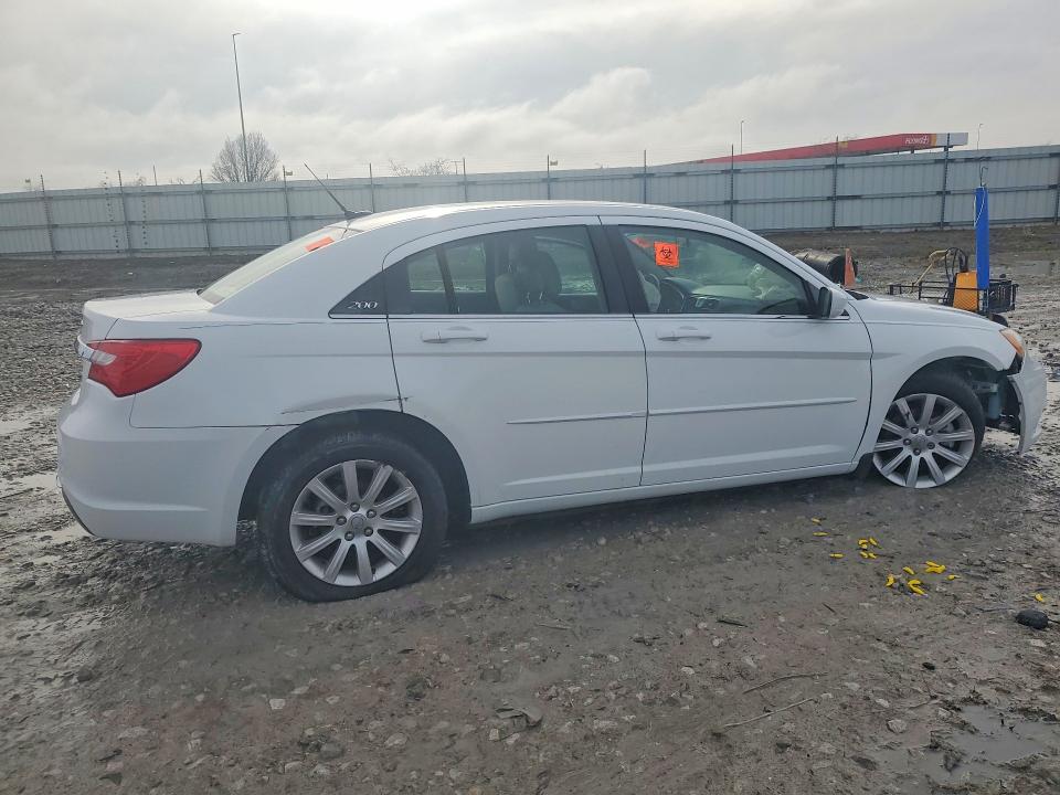 Продажа на аукционе авто 2013 Chrysler 200, vin: 1C3CCBBG4DN703477, номер лота: 79129635